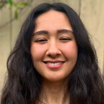 headshot of Marianne Arriola from the neck up, smiling